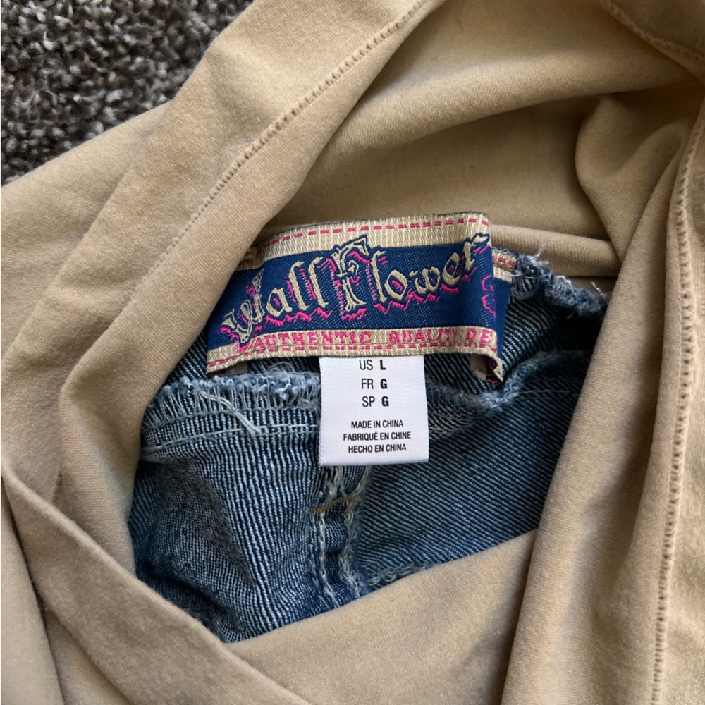 Wallflower Maternity Jeans - Picture 3 of 3